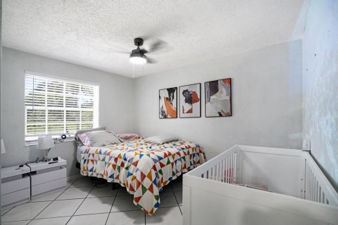 Casa en venta en Fort Lauderdale, Florida, 3 dormitorios, 145.86 m2 № 2077856 - foto 19