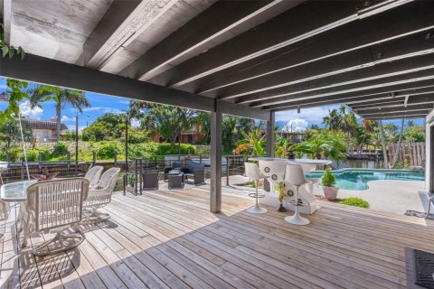 House in Deerfield Beach, Florida 5 bedrooms, 263.47 sq.m. № 2067374 - photo 11