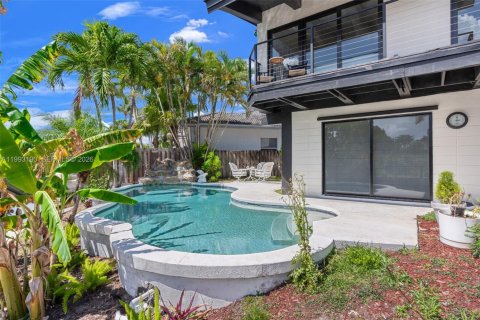 House in Deerfield Beach, Florida 5 bedrooms, 263.47 sq.m. № 2067374 - photo 19