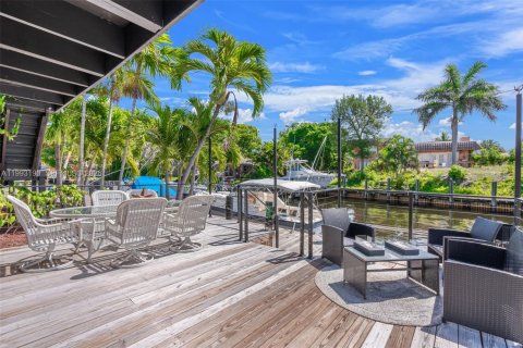 House in Deerfield Beach, Florida 5 bedrooms, 263.47 sq.m. № 2067374 - photo 22