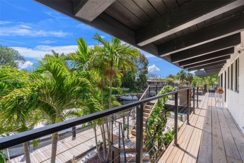 House in Deerfield Beach, Florida 5 bedrooms, 263.47 sq.m. № 2067374 - photo 24