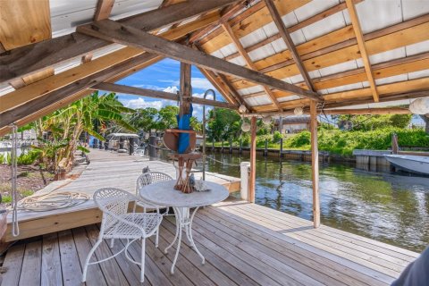 House in Deerfield Beach, Florida 5 bedrooms, 263.47 sq.m. № 2067374 - photo 21