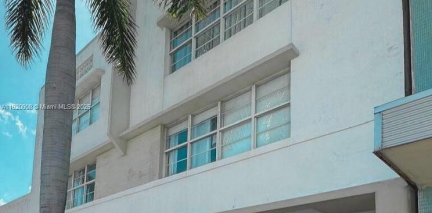 Кондоминиум с 1 спальней в Майами-Бич, Флорида № 1975065