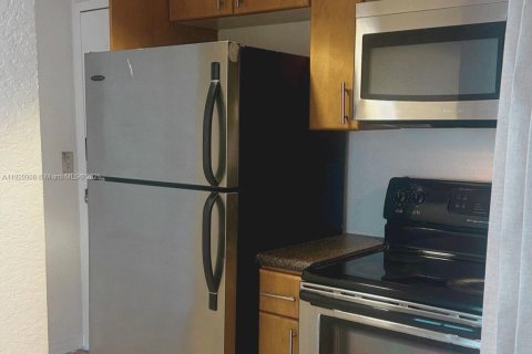 Снять в аренду кондоминиум в Майами-Бич, Флорида 1 спальня, 41.16м2, № 1975065 - фото 3