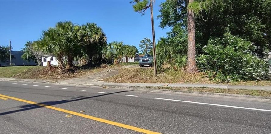 Land in Titusville, Florida № 2201469