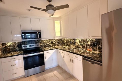 Touwnhouse à vendre à Boca Raton, Floride: 3 chambres, 117.71 m2 № 2192398 - photo 14
