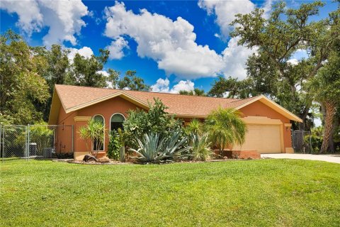 Casa en venta en North Port, Florida, 3 dormitorios, 112.97 m2 № 1901231 - foto 1
