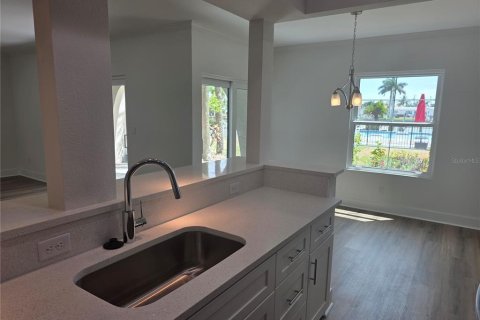 Condominio en venta en Saint Petersburg, Florida, 2 dormitorios, 106.37 m2 № 2285064 - foto 12