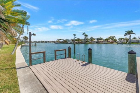 Condominio en venta en Saint Petersburg, Florida, 2 dormitorios, 106.37 m2 № 2285064 - foto 8