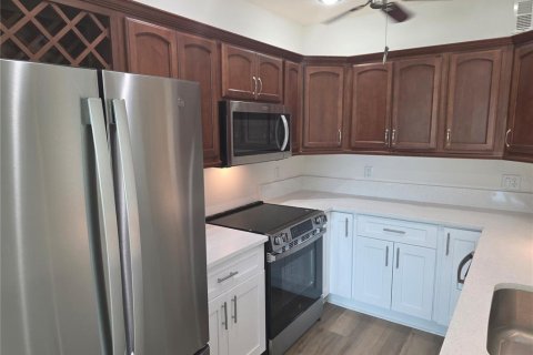 Condominio en venta en Saint Petersburg, Florida, 2 dormitorios, 106.37 m2 № 2285064 - foto 10