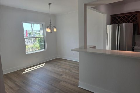 Condominio en venta en Saint Petersburg, Florida, 2 dormitorios, 106.37 m2 № 2285064 - foto 11