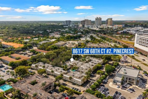 Condo in Pinecrest, Florida, 2 bedrooms  № 1971339 - photo 30