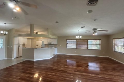 House in Sebring, Florida 3 bedrooms, 153.94 sq.m. № 1829597 - photo 17