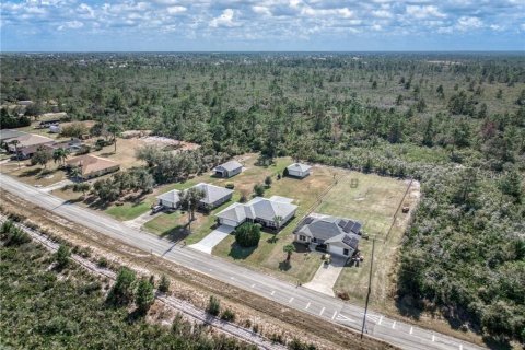 House in Sebring, Florida 3 bedrooms, 153.94 sq.m. № 1829597 - photo 4