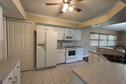 House in Sebring, Florida 3 bedrooms, 153.94 sq.m. № 1829597 - photo 9