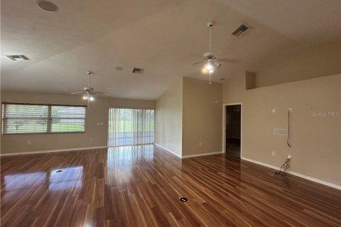 House in Sebring, Florida 3 bedrooms, 153.94 sq.m. № 1829597 - photo 13