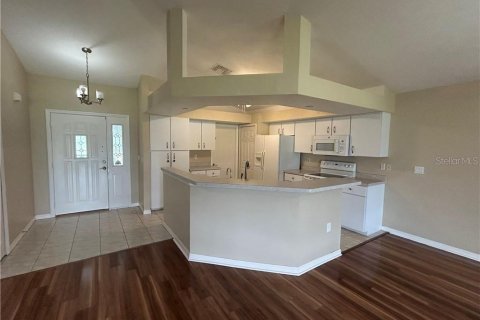 House in Sebring, Florida 3 bedrooms, 153.94 sq.m. № 1829597 - photo 12