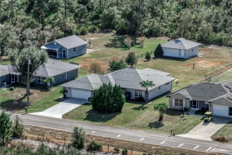 House in Sebring, Florida 3 bedrooms, 153.94 sq.m. № 1829597 - photo 1