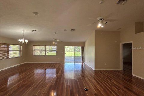 House in Sebring, Florida 3 bedrooms, 153.94 sq.m. № 1829597 - photo 15