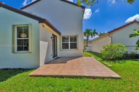 Casa en venta en Pembroke Pines, Florida, 3 dormitorios, 145.67 m2 № 1993811 - foto 29