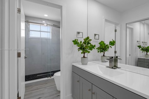 Casa en venta en Pembroke Pines, Florida, 3 dormitorios, 145.67 m2 № 1993811 - foto 17