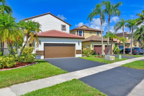 Casa en venta en Pembroke Pines, Florida, 3 dormitorios, 145.67 m2 № 1993811 - foto 23