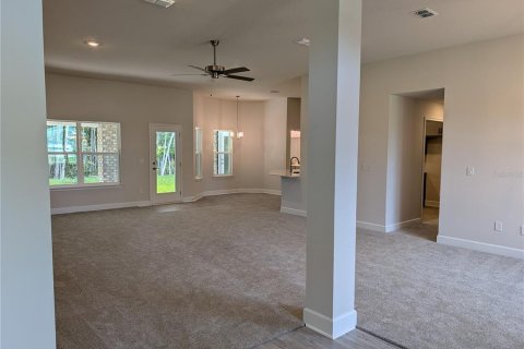 Casa en venta en Palm Coast, Florida, 4 dormitorios, 210.42 m2 № 2213250 - foto 9
