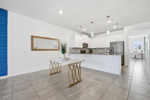 Condominio en venta en Davenport, Florida, 3 dormitorios, 166.11 m2 № 2202333 - foto 11