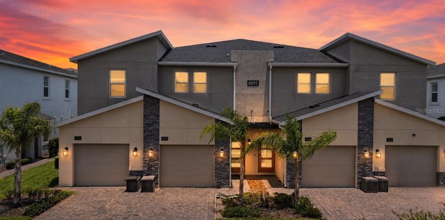 Condominio en Davenport, Florida, 3 dormitorios № 2202333