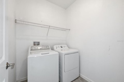 Condominio en venta en Davenport, Florida, 3 dormitorios, 166.11 m2 № 2202333 - foto 28