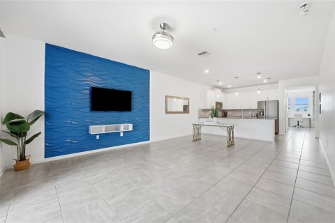Condominio en venta en Davenport, Florida, 3 dormitorios, 166.11 m2 № 2202333 - foto 18