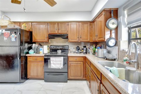 House in Davie, Florida 3 bedrooms, 213.12 sq.m. № 1716124 - photo 8