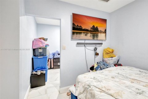 House in Davie, Florida 3 bedrooms, 213.12 sq.m. № 1716124 - photo 30
