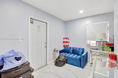 House in Davie, Florida 3 bedrooms, 213.12 sq.m. № 1716124 - photo 27