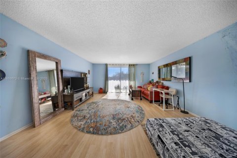 Copropriété à vendre à North Miami, Floride: 56.86 m2 № 1872265 - photo 1