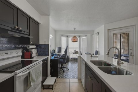 Condo in Coral Springs, Florida, 1 bedroom  № 2186148 - photo 7