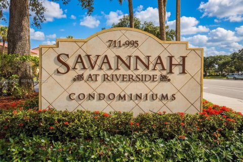 Condo in Coral Springs, Florida, 1 bedroom  № 2186148 - photo 2