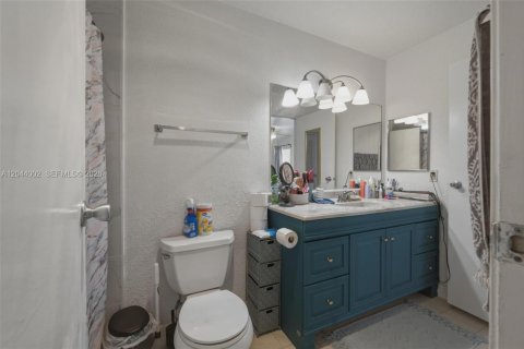 Condo in Coral Springs, Florida, 1 bedroom  № 2186148 - photo 15