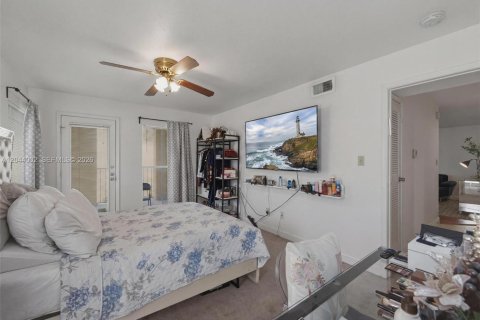 Condo in Coral Springs, Florida, 1 bedroom  № 2186148 - photo 13