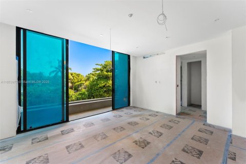 Villa ou maison à vendre à Pinecrest, Floride: 6 chambres № 1983295 - photo 22