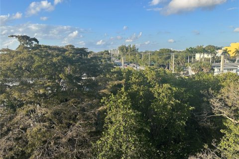 Condominio en venta en North Miami, Florida, 1 dormitorio, 81.57 m2 № 2029097 - foto 29