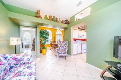House in Loxahatchee Groves, Florida 4 bedrooms, 187.11 sq.m. № 1777771 - photo 10