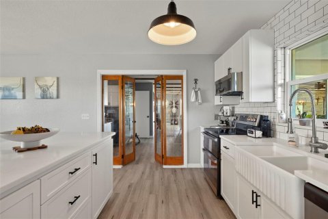 Купить виллу или дом в Аркадия, Флорида 11 комнат, 337.42м2, № 2114526 - фото 18