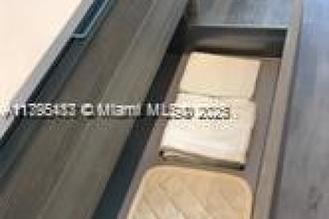 Condo in Hollywood, Florida, 1 bedroom № 1959101 - photo 6