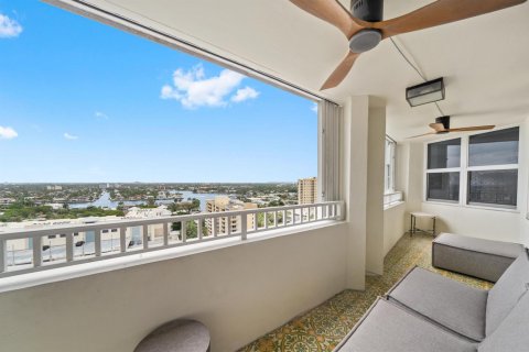Condo in Pompano Beach, Florida, 2 bedrooms № 2276650 - photo 26