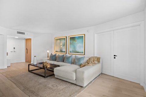 Condo in Pompano Beach, Florida, 2 bedrooms № 2276650 - photo 10