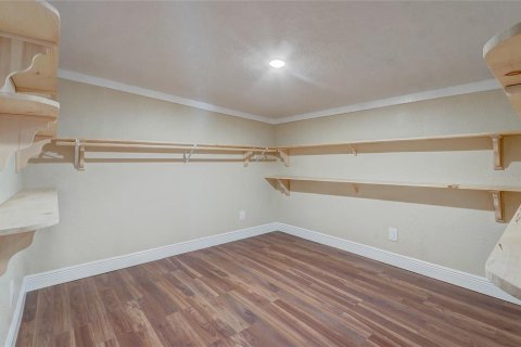 House in Orange City, Florida 4 bedrooms, 183.39 sq.m. № 1642415 - photo 27