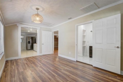 House in Orange City, Florida 4 bedrooms, 183.39 sq.m. № 1642415 - photo 18