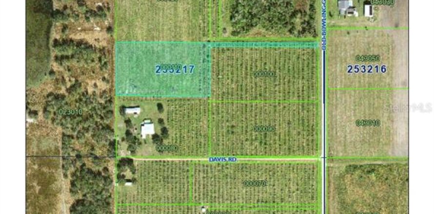 Land in Fort Meade, Florida № 1792667