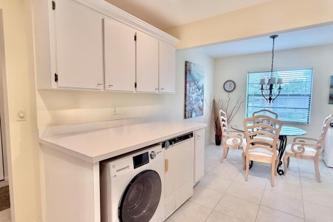 Condo in Boynton Beach, Florida, 2 bedrooms  № 2086857 - photo 11